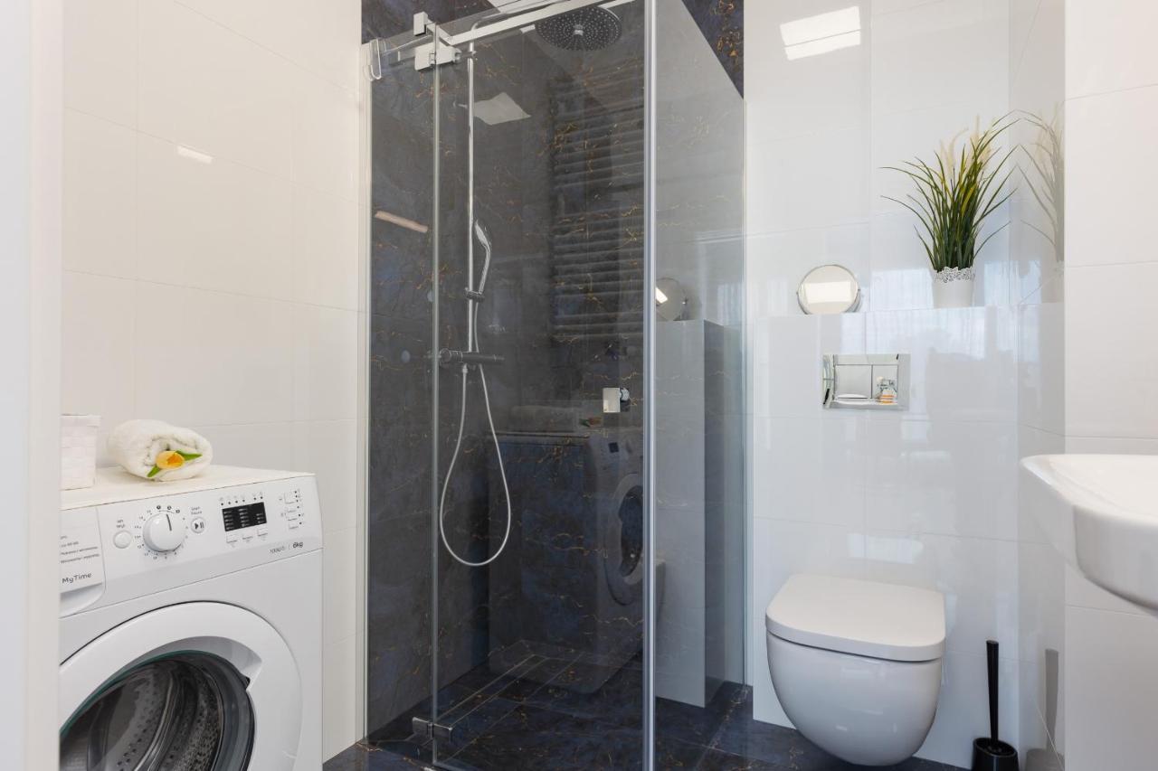 Warszawa Srodmiescie Bonifraterska Apartments By Noclegi Renters Extérieur photo