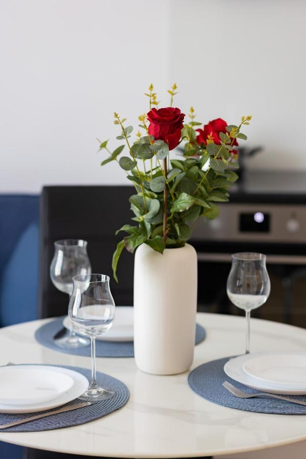 Warszawa Srodmiescie Bonifraterska Apartments By Noclegi Renters Extérieur photo